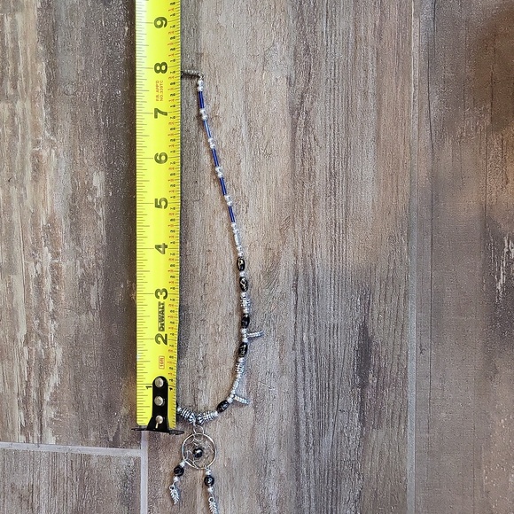 Vintage Lightweight Dreamcatcher Pendant Beaded Necklace, Barrel Closure - Picture 8 of 8